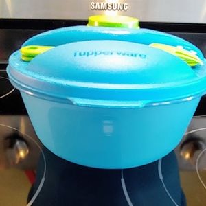 Tuperware - Salad On The Go Set